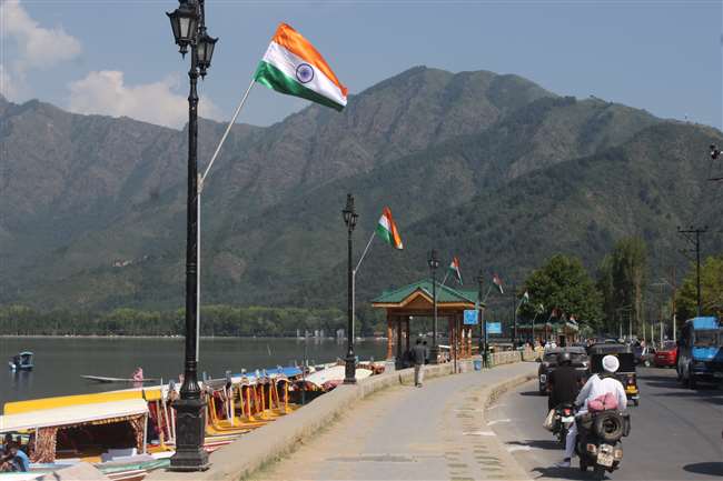आप पूरे कश्मीर को पाकिस्तान समर्थक या आजादी समर्थक नहीं कह सकते।