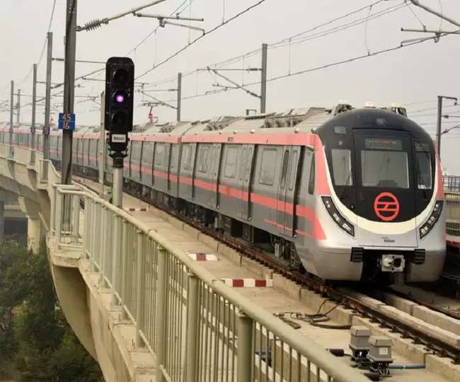 Delhi Metro की पिंक लाइन पर सफर करने वाले ध्यान दें, 15 जुलाई तक बंद रहेंगे ये 4 स्टेशन
