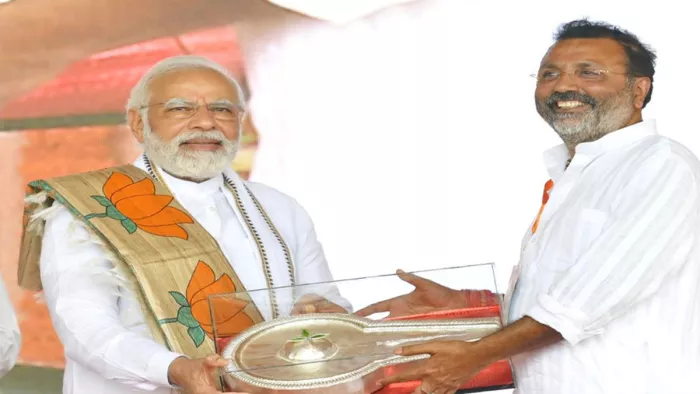 भरे गले से उन्होंने घटना का जिक्र करते हुए कहा कि उनकी बहन देवघर कालेज में पढ़ाई करती थी।