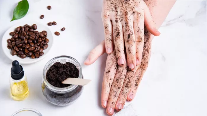 Natural Scrub: किचन में मौजूद इन चीज़ों से बनाएं स्क्रब