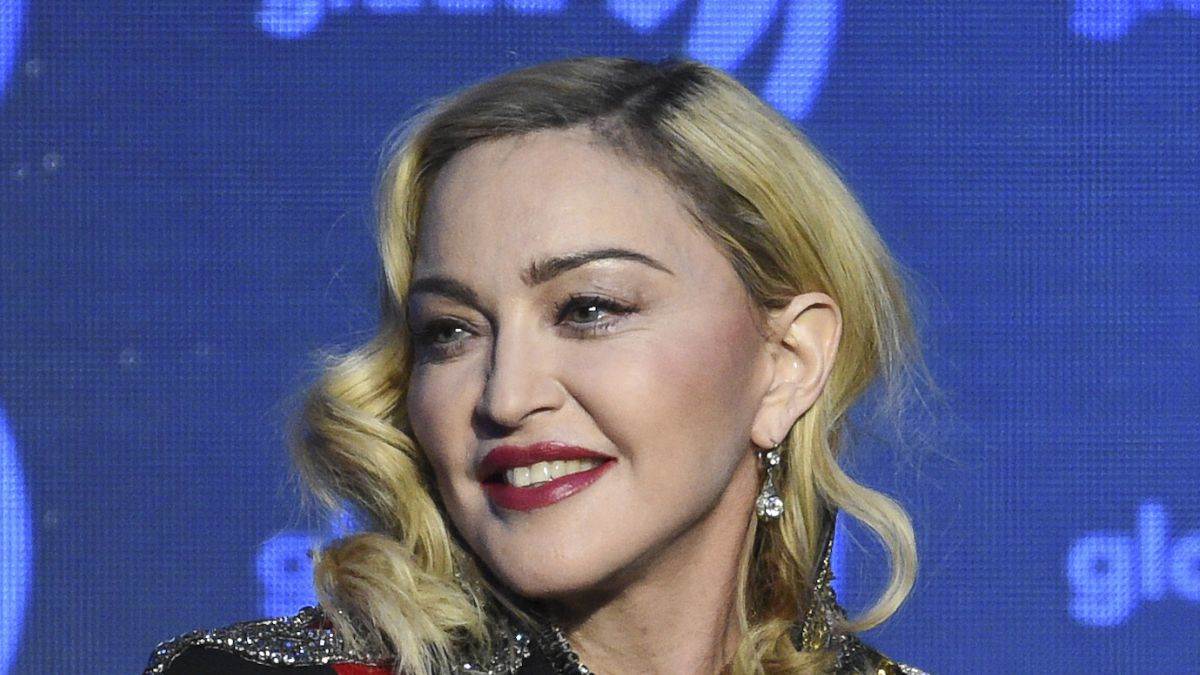 https://www.jagranimages.com/images/newimg/12072023/12_07_2023-madonna_23468913.jpg
