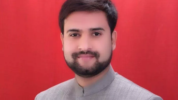AIMIM के महापौर प्रत्याशी रहे मोहम्मद अनस ने पार्टी से दिया इस्तीफा - सोशल मीडिया