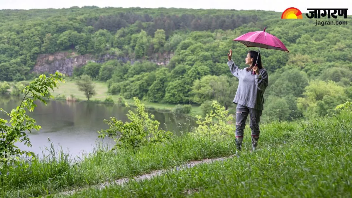 https://www.jagranimages.com/images/newimg/12072024/12_07_2024-monsoon_travel.jfif