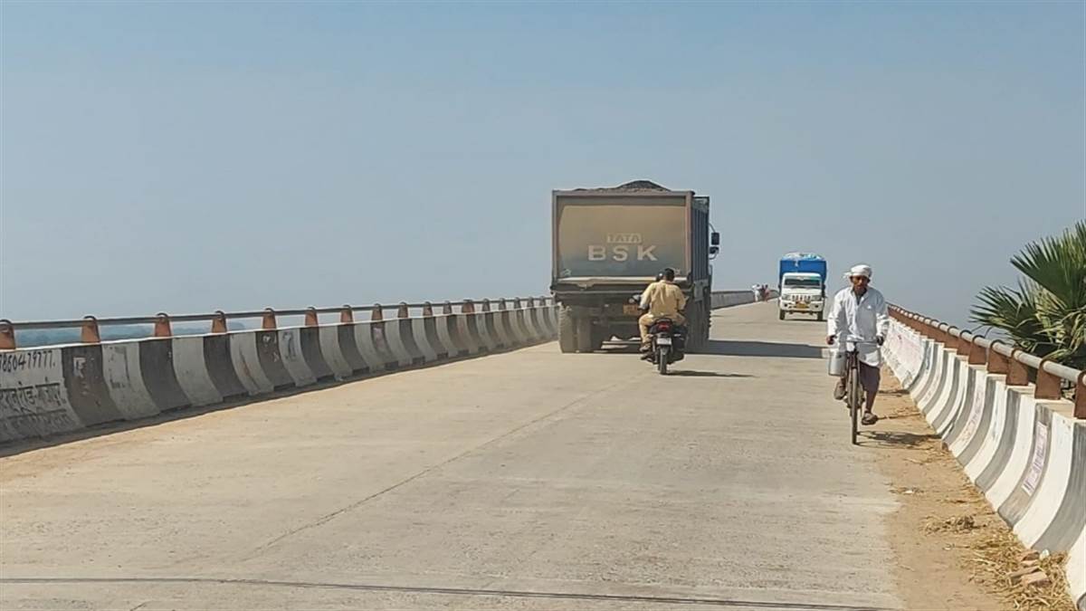bridge inspection starts after gujarat accident in ghazipur bridge safety