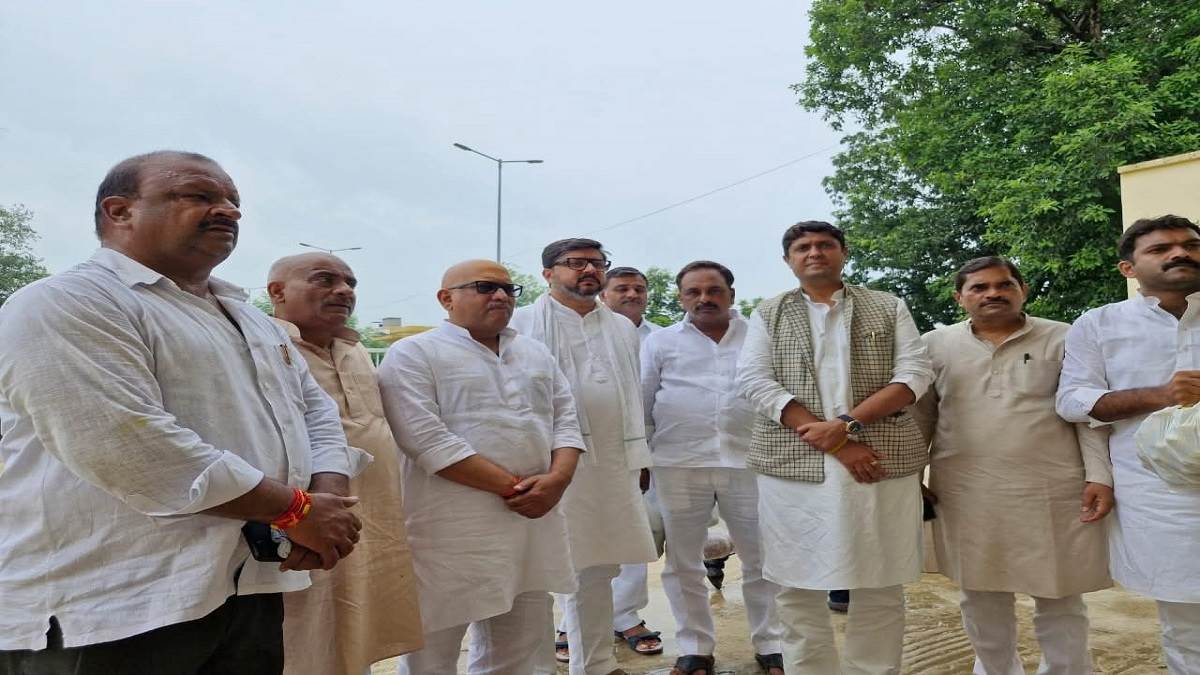 https://www.jagranimages.com/images/newimg/12072025/12_07_2025-ajay_rai_23982485.jpg
