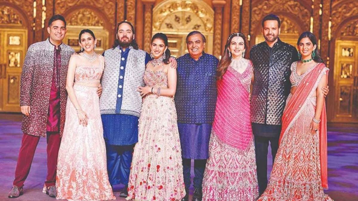 https://www.jagranimages.com/images/newimg/12072025/12_07_2025-anant_ambani_23982284.jpg
