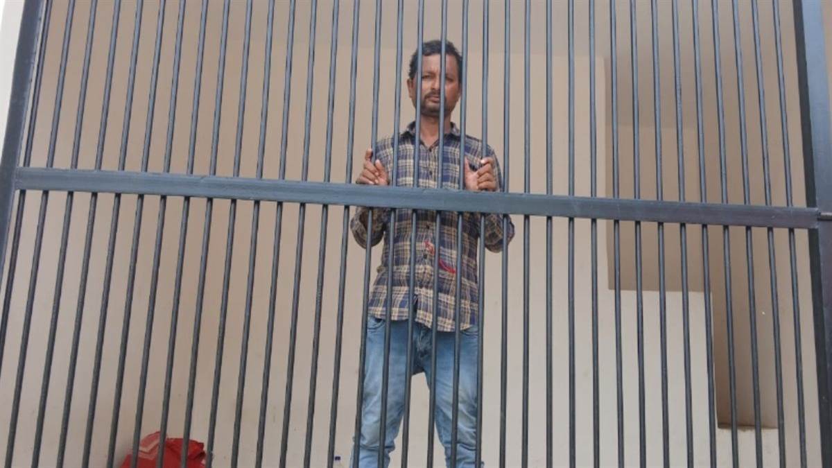 illegal liquor factory busted in betiahata raid at gorakhpur news