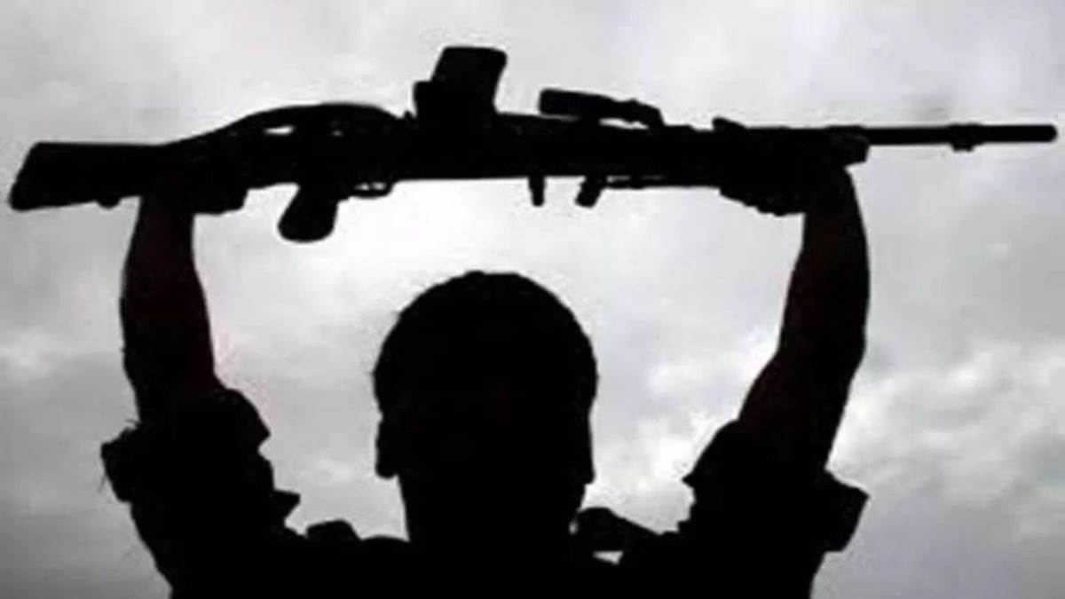 https://www.jagranimages.com/images/newimg/12072025/12_07_2025-naxal_surender_23982320.jpg