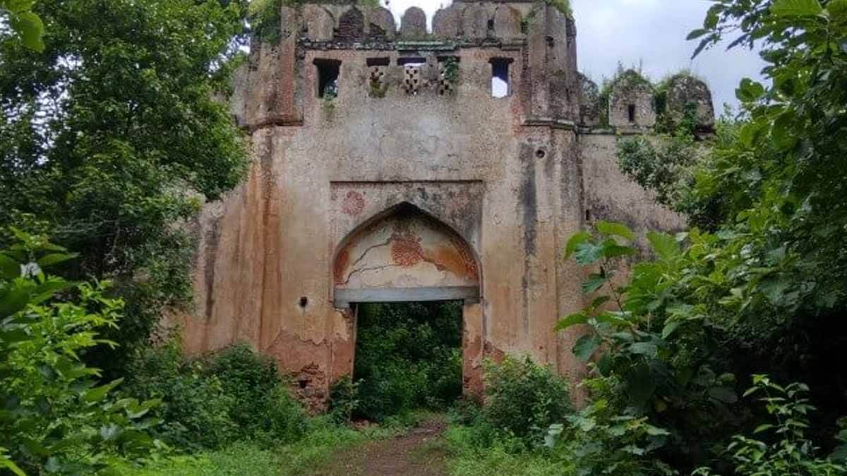 palamu fort restoration and tiger safari in betla