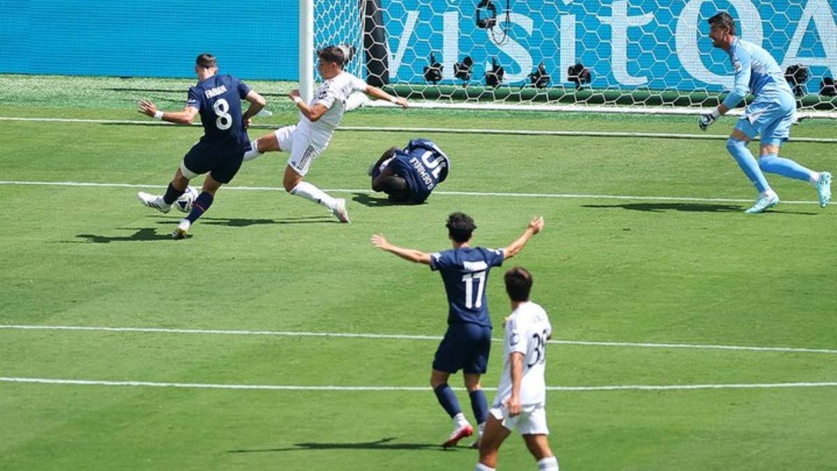 https://www.jagranimages.com/images/newimg/12072025/12_07_2025-paris_saint_germain_23982768.jpg