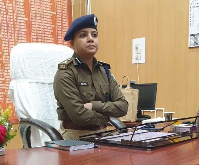 Due to her ability Bhagalpur SSP Nitasha Gudiya did a subtle investigation  and recovered the youth declared dead will be honored