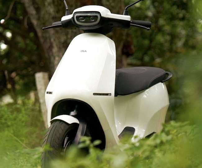 Ola co-founder demands the abolishment of all petrol 2 wheelers within 4 years, Ola Electric scooter launches yesterday