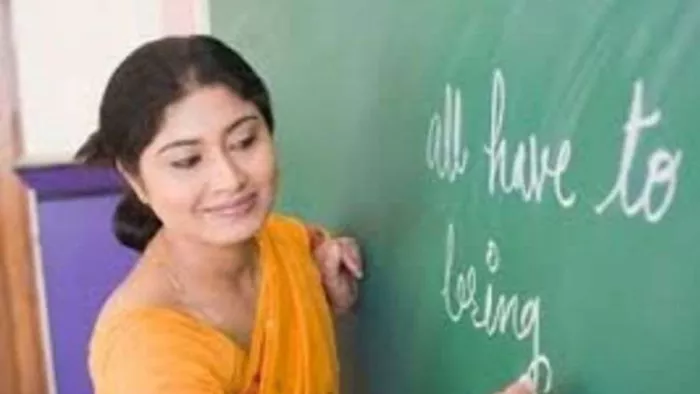 अगर आप टीचिंग फील्ड में जॉब ढूंढ रहे हैं तो आपके लिए अच्छा मौका है।