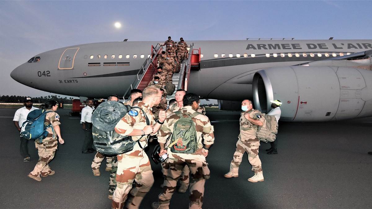 फ्रांसीसी वायुसेना की टुकड़ी ने भारत में लिया रणनीतिक ठहराव