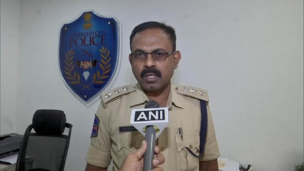 https://www.jagranimages.com/images/newimg/12082022/12_08_2022-hydrabad_police_22975071.jpg