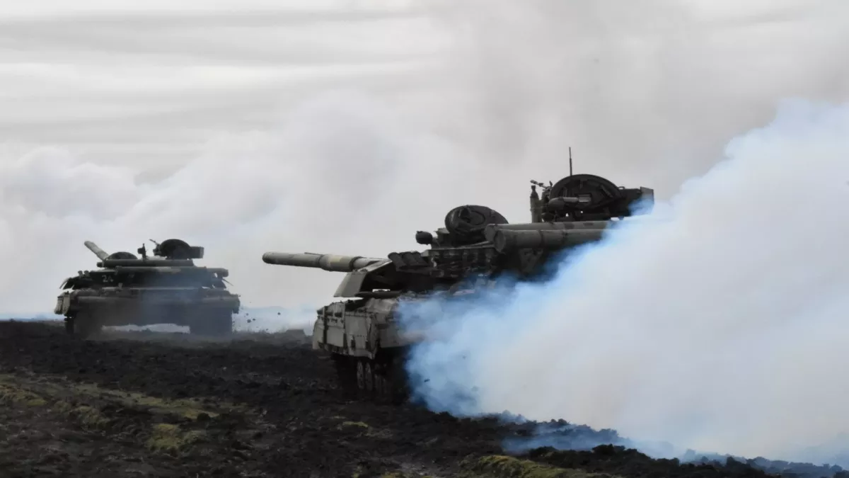 Russia Ukraine War: यूक्रेनी सेना के हमले से आठ रूसी युद्धक विमान तबाह, ब्लैक सी की निगरानी में आई बाधा