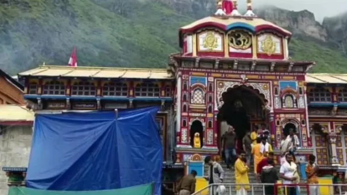 एएसआइ ने बदरीनाथ के सिंहद्वार में भूंधवास व दरारों के खतरे बढ़ने से किया इंकार
