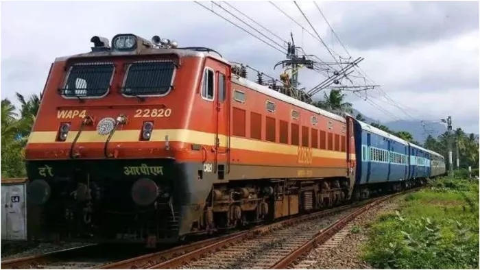 बदलेगा अंग्रेजों के जमाने का चेन पुलिंग सिस्टम, पारदर्शी बॉक्स में 'कैद' होगी जंजीर