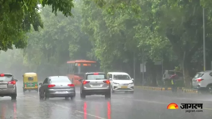 UP Weather News: बारिश का सांकेतिक फोटो इस्तेमाल किया है।