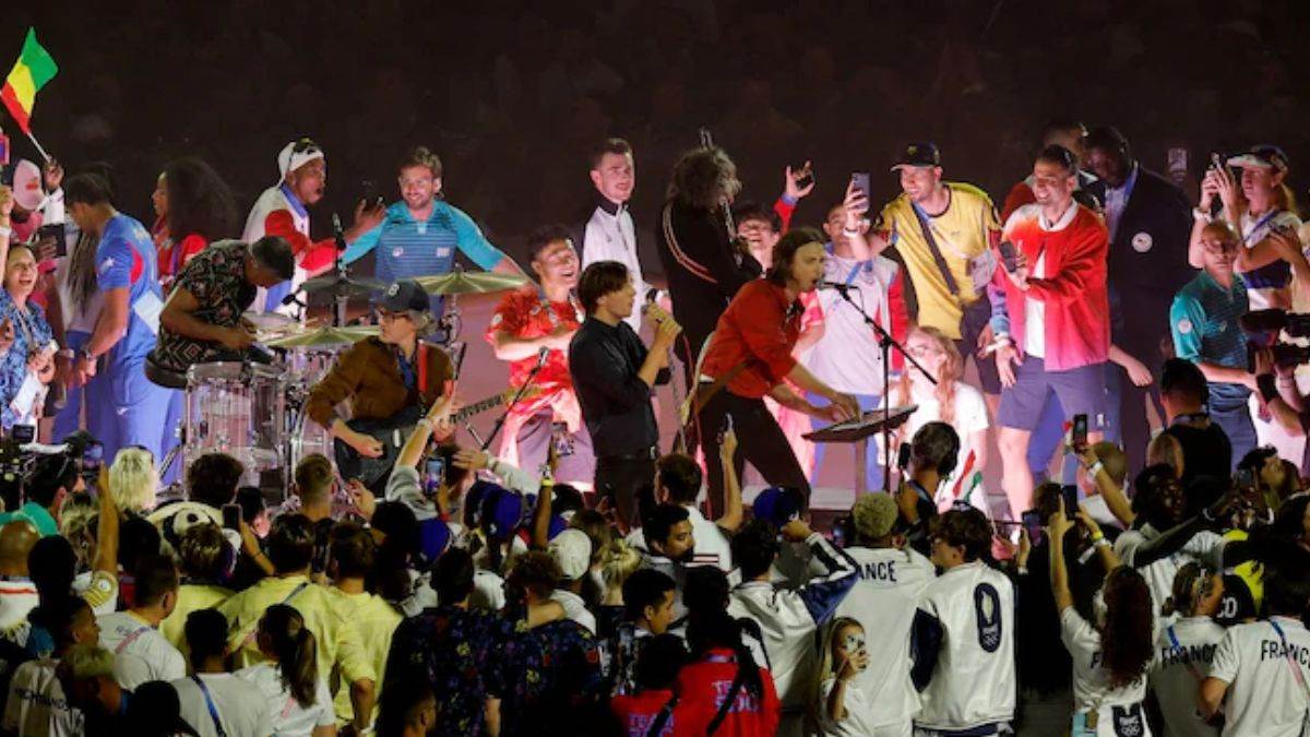 https://www.jagranimages.com/images/newimg/12082024/12_08_2024-olympics_closing_ceremony_23776989.jpg