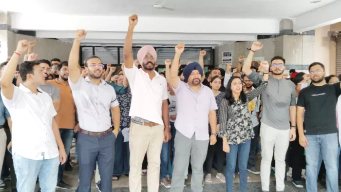 कोलकाता की घटना से पूरे देश में रोष