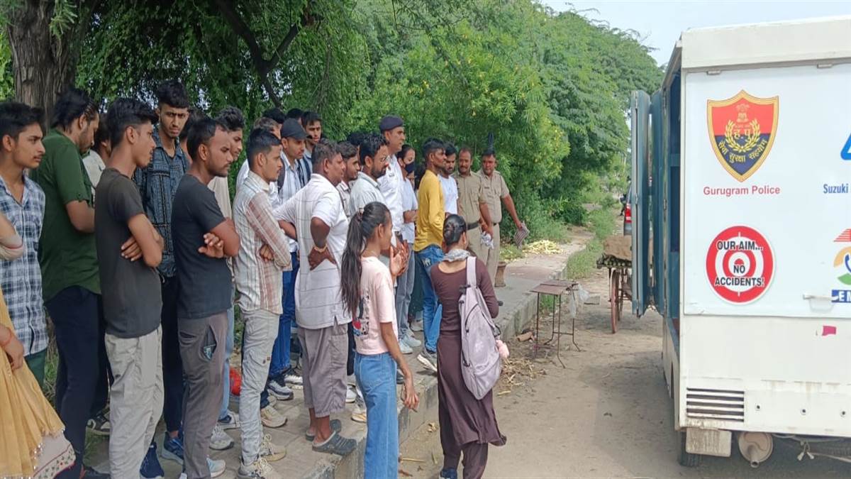 ncr gurugram traffic police issues 15893 challans for traffic violations
