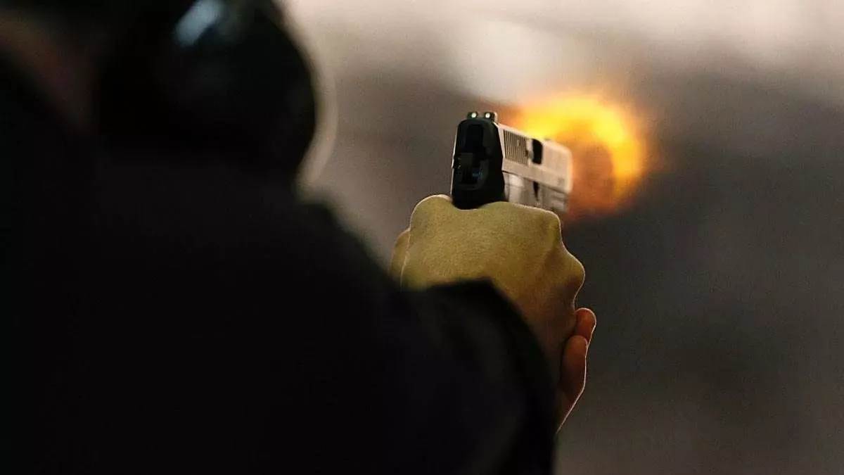 https://www.jagranimages.com/images/newimg/12082025/12_08_2025-america_firing_24010461.jpg