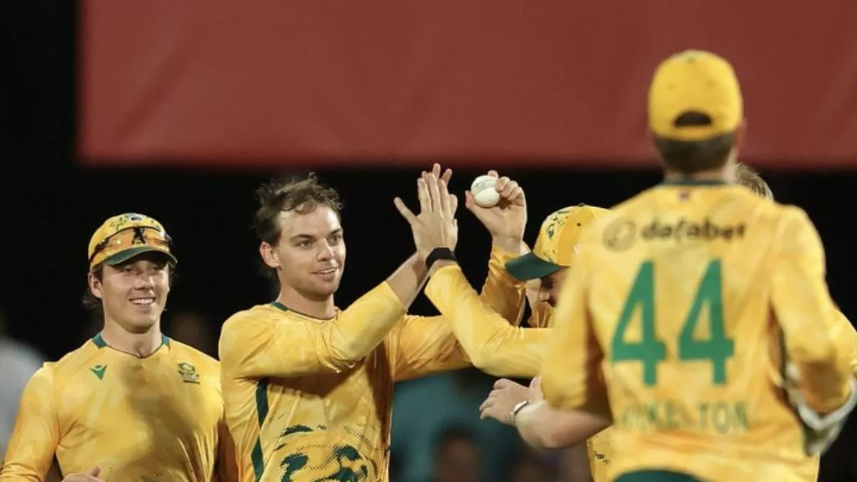 AUS vs SA: डेवाल्ड ब्रेविस के बाद 19 साल के लड़के ने बजाई ऑस्ट्रेलिया की बैंड, दूसरे टी20 में साउथ अफ्रीका को मिली जीत