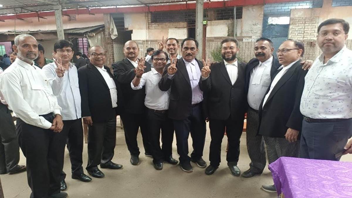 https://www.jagranimages.com/images/newimg/12082025/12_08_2025-bar_24010543.jpg