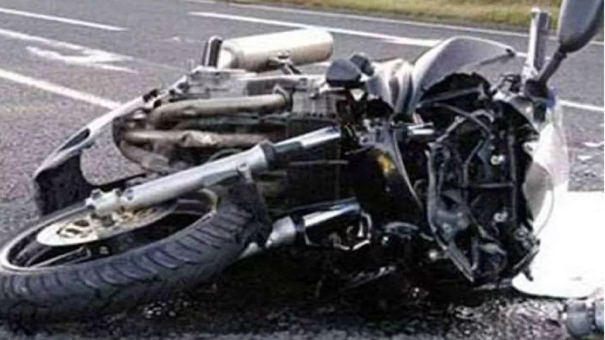 Jharkhand News: पुल की रेलिंग से टकराई बाइक, Accident में तीन युवकों की मौत