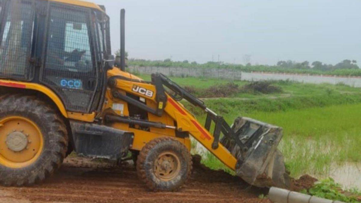 ncr noida bulldozer action news anti encroachment drive in greater noida illegal structures demolished
