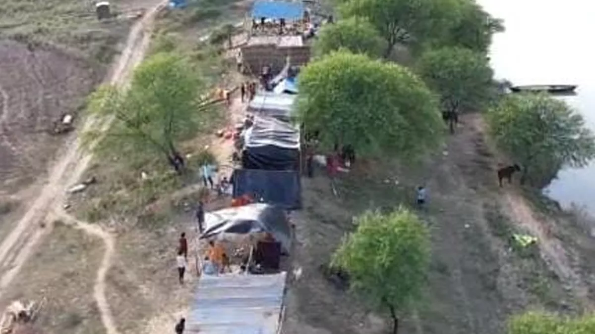 गंगा ले गई घर: अब बचा है बस नाम... 'घर बा गांव कहा बा' हमनी के त पता ठिकाना भी नइखे