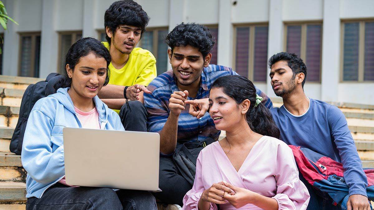 https://www.jagranimages.com/images/newimg/12082025/12_08_2025-hcl_tech_training_program__24010899.jpg