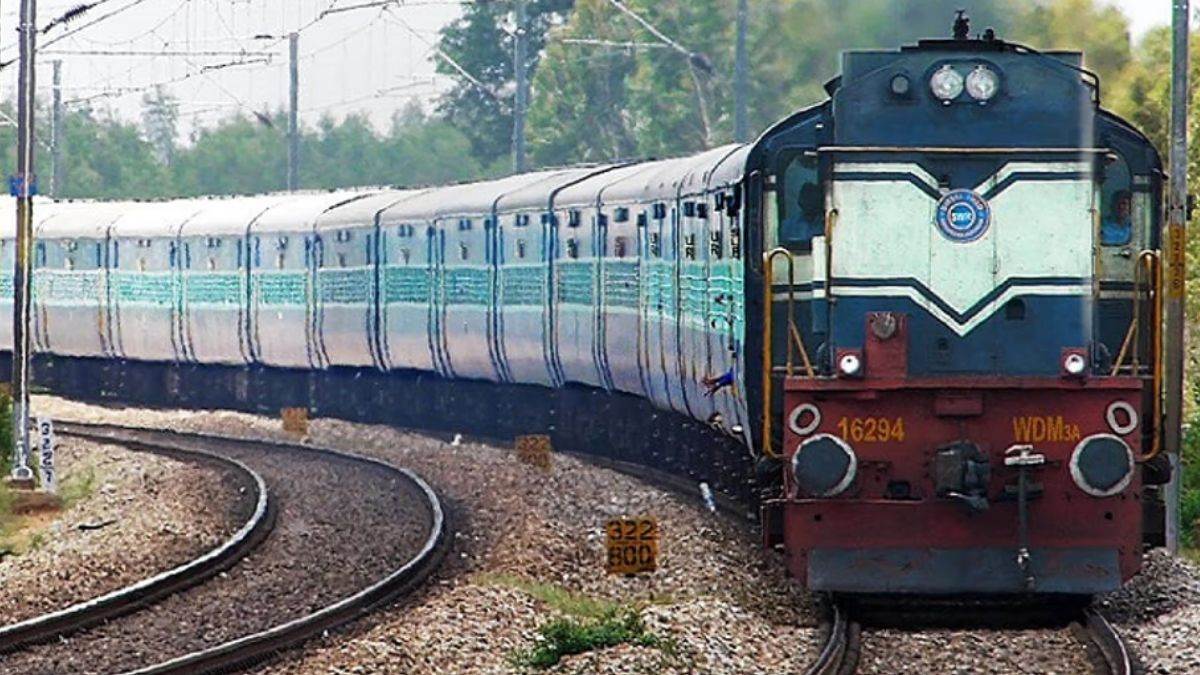 https://www.jagranimages.com/images/newimg/12082025/12_08_2025-indian-railways_24010658.jpg