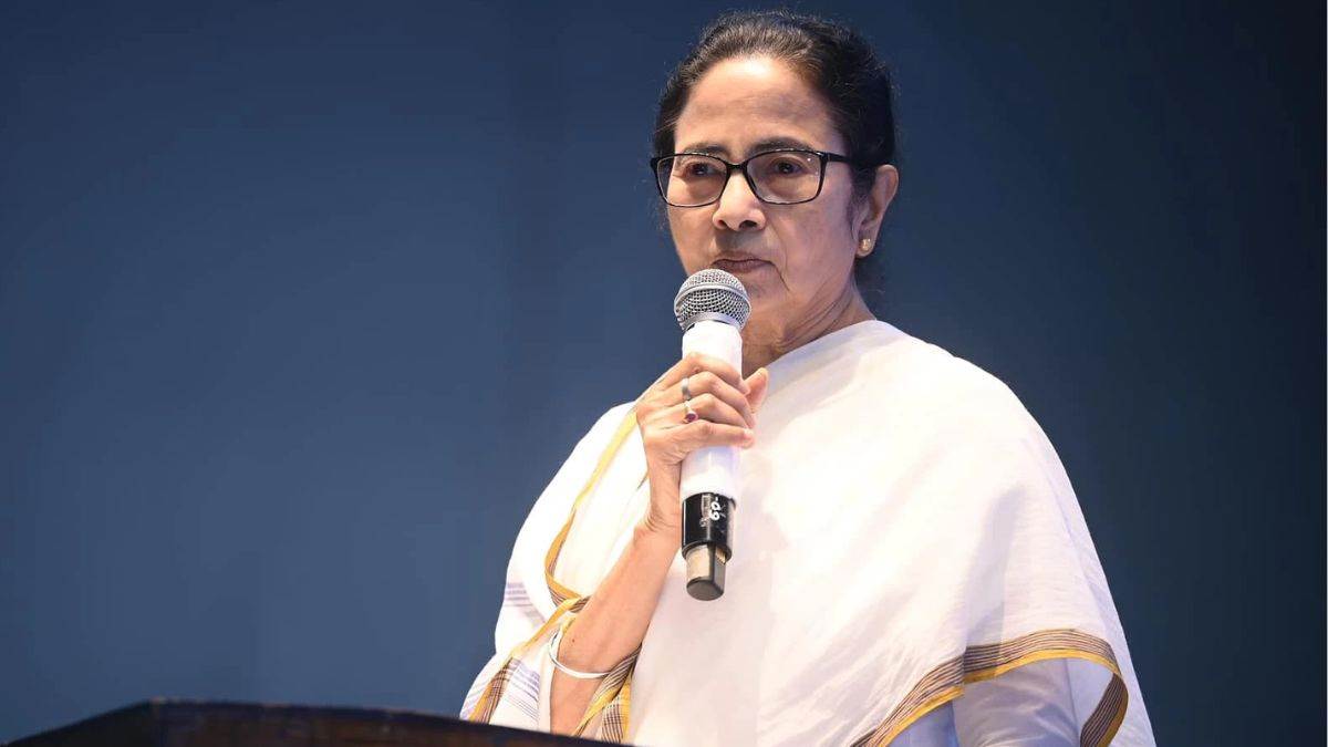 https://www.jagranimages.com/images/newimg/12082025/12_08_2025-mamata_banerjee_24011211.jpg