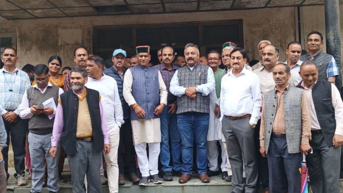 https://www.jagranimages.com/images/newimg/12082025/12_08_2025-minister_rohit_thakur_visit_seraj_24010912.jpg