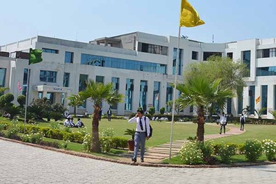 https://www.jagranimages.com/images/newimg/12082025/12_08_2025-monad_24011378.jpg