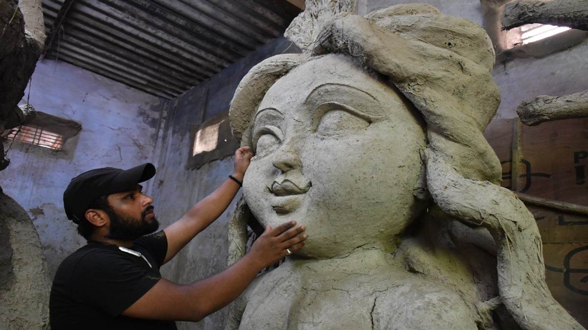https://www.jagranimages.com/images/newimg/12082025/12_08_2025-murti1_24010759.jpg