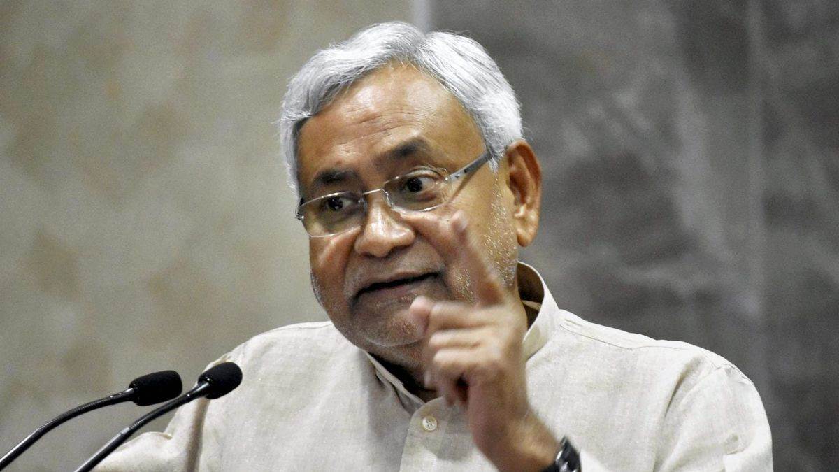 https://www.jagranimages.com/images/newimg/12082025/12_08_2025-nitish_kumar_order_24010527_101445771.jpg