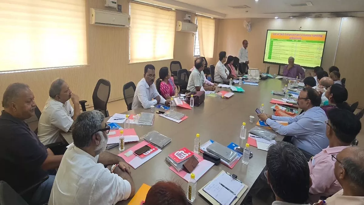Hazaribagh News:कौन विषय विद्यार्थियों को अधिक पसंद आ रहा, किसमें सुधार की जरूरत... होगी समीक्षा