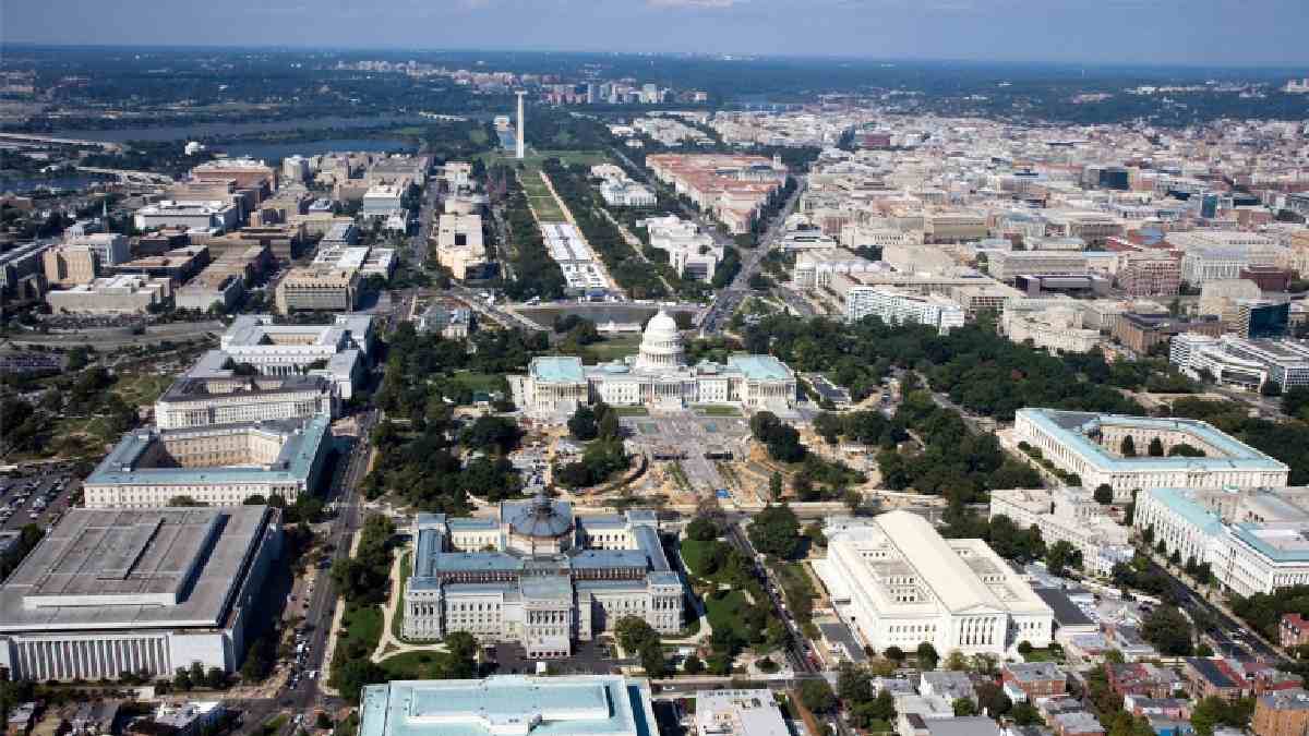 washington dc history white house capitol supreme court amid donald trump emergency call