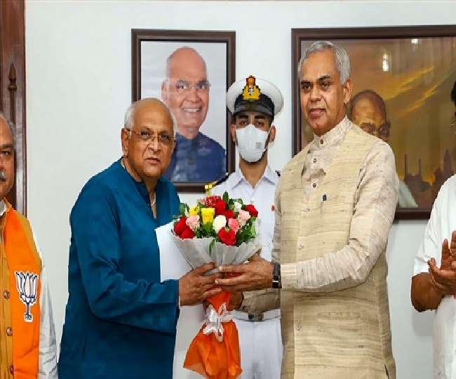 मुख्यमंत्री के रूप में नरेंद्र सिंह तोमर ने भूपेंद्र पटेल के नाम का किया एलान