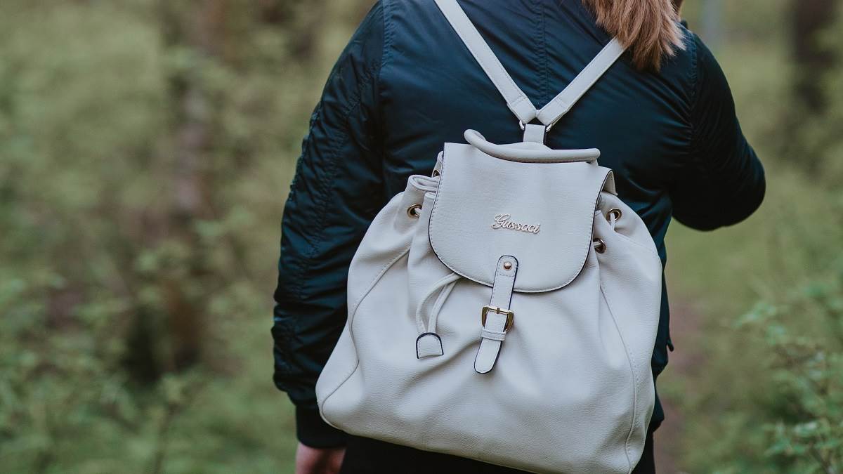 15+ Different Types of Bags for Women in 2023 - Beyoung Blog