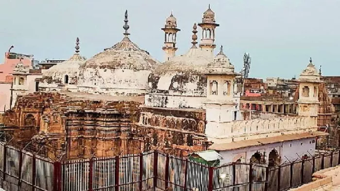 कोर्ट के ऐतिहासिक फैसले के बाद आई हिंदू संगठनों की प्रतिक्रिया।