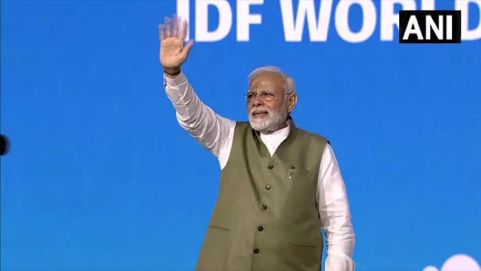 PM मोदी का किसानों को तोहफा, ग्रेटर नोएडा में World Dairy Summit का किया शुभारंभ