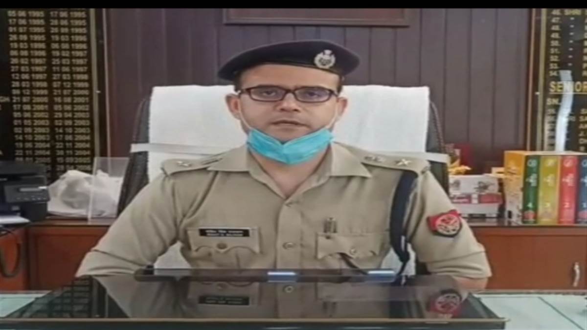 property dealer recovery case sub inspector and two constables absconding in meerut