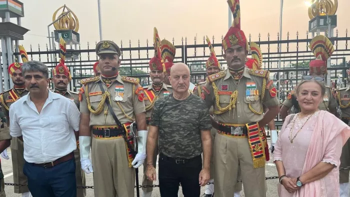Anupam Kher Wagah Border beating retreat ceremony