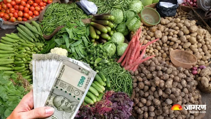 सरकार द्वारा जारी आंकड़ों के मुताबिक पिछले महीने महंगाई कम हुई है।