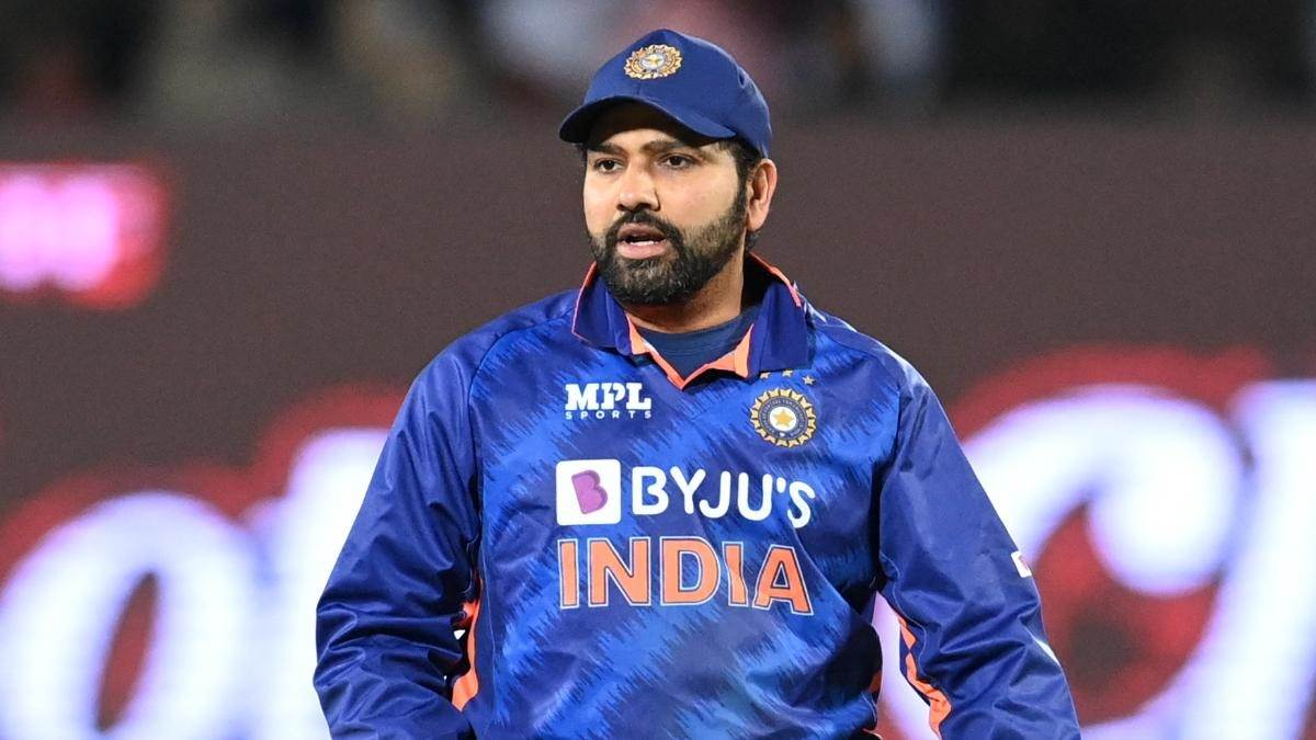 https://www.jagranimages.com/images/newimg/12092023/12_09_2023-rohit_sharma_on_tilak_varma_wc_selection_23528681.jpg