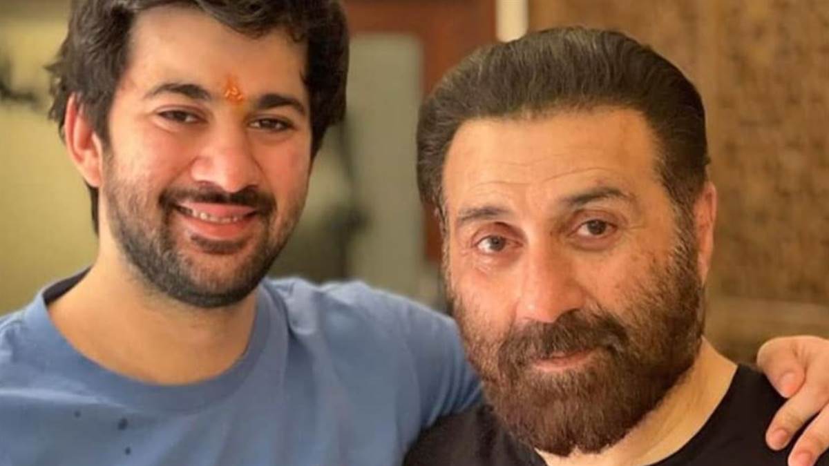 gadar 2 actor sunny deol revealed he was angry on some relatives in son karan deol and drisha acharyas wedding